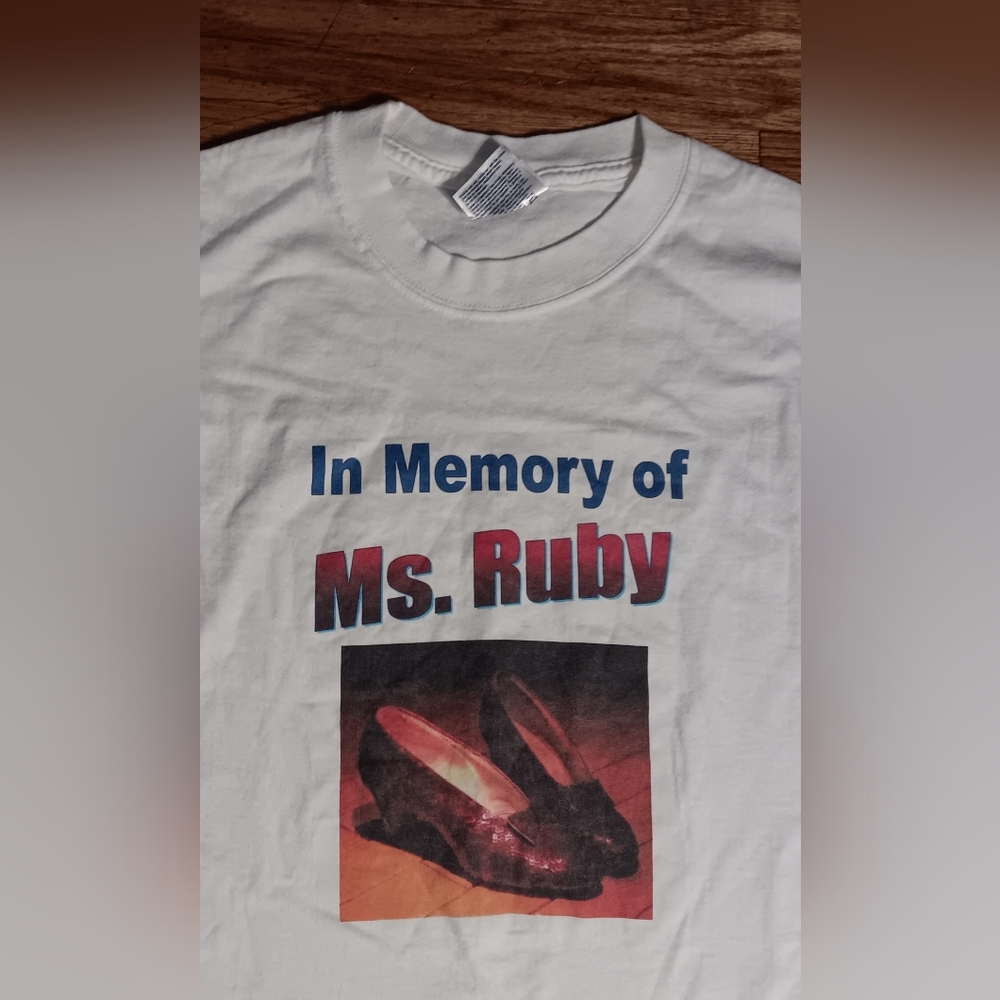 Vintage In Memory Ms. Ruby Red Slippers T-Shirt W… - image 5